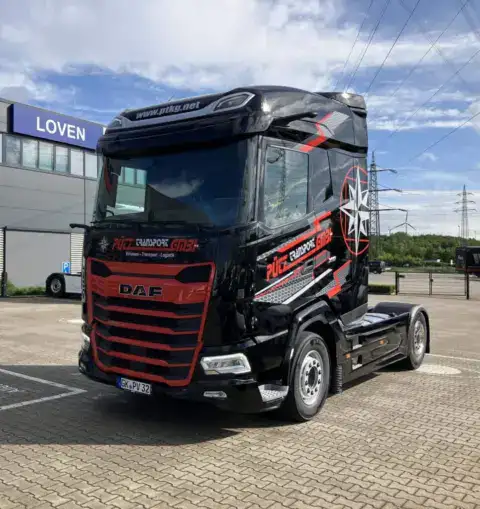 Ausgelieferter LKW  DAF XG 480 FT an Fa. Pütz Transport GmbH