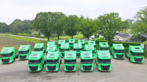 Ausgelieferter LKW DAF XD 410 Sleeper High an Gebr. van Eijk