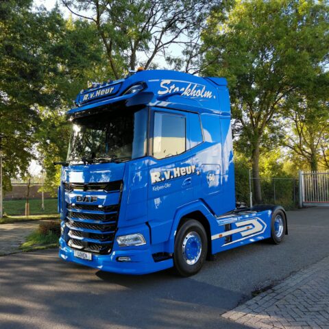 Ausgelieferter LKW DAF XG+ 480 FT an R. v. Heur